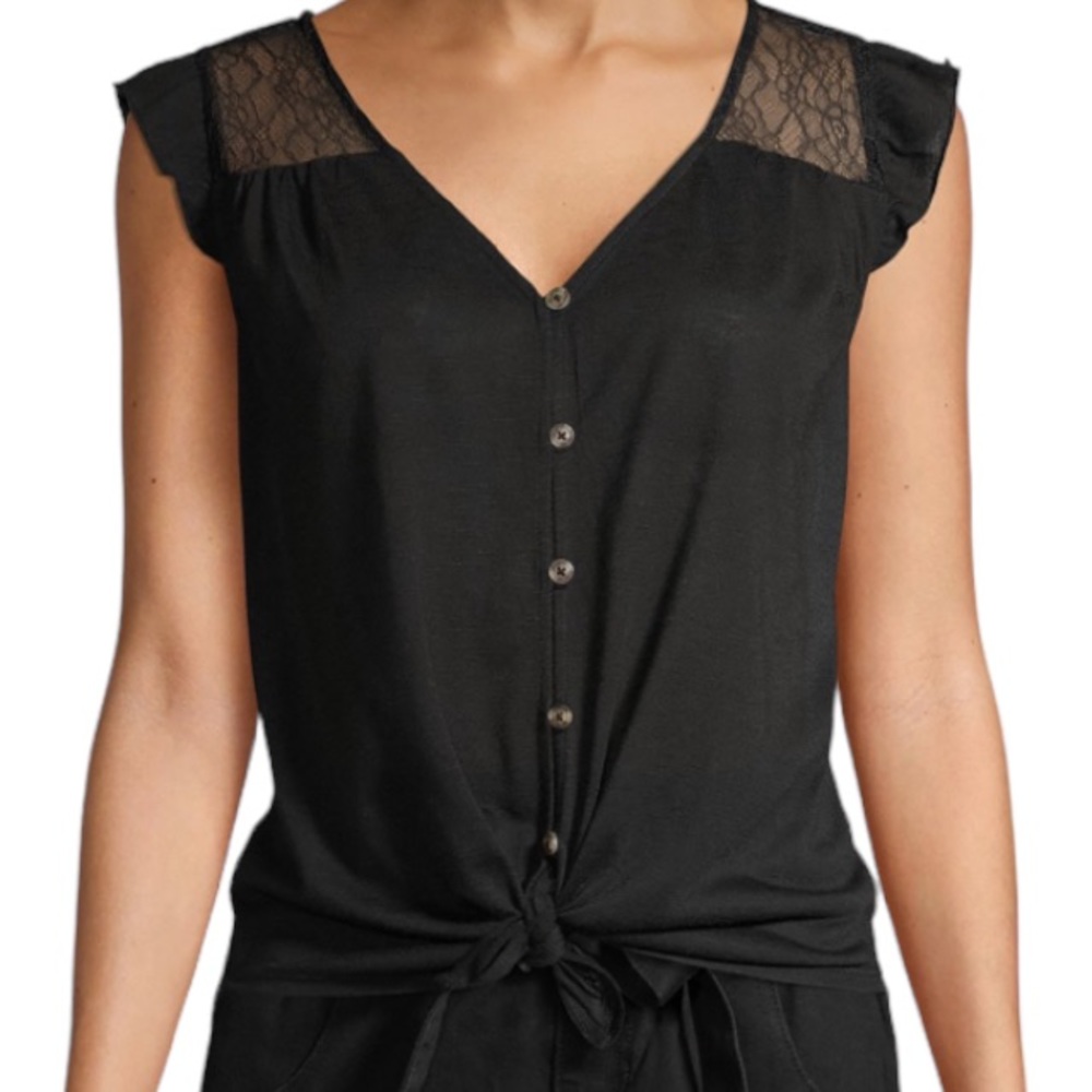4/$32 No Boundaries📌 size large black ruffle sleeve button up lace & front knot